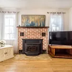 Relaxing 3 Bedroom Santa Cruz House, 5Min To Beach