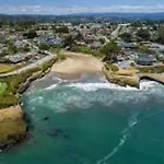 Fantastic 2 Bedroom Cottage, 5Min To Beach