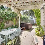 Charming Santa Cruz Studio With Private Hot Tub