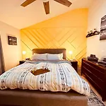 Tranquil Mountain Refuge In Santa Cruz