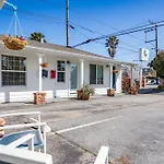 Swell House Santa Cruz