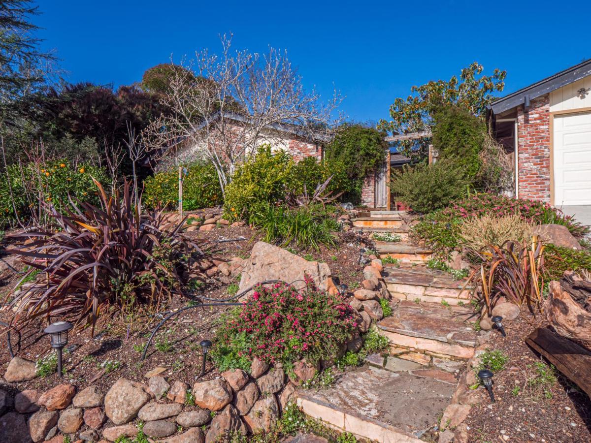 Amazing Landscaped Paradise *