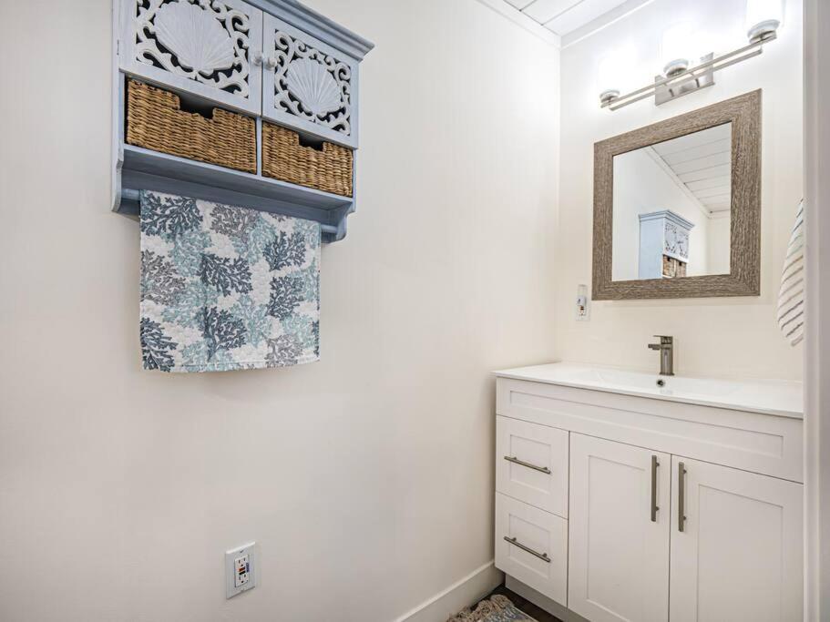 Fantastic 2 Bedroom Cottage, 5min To Holiday home *