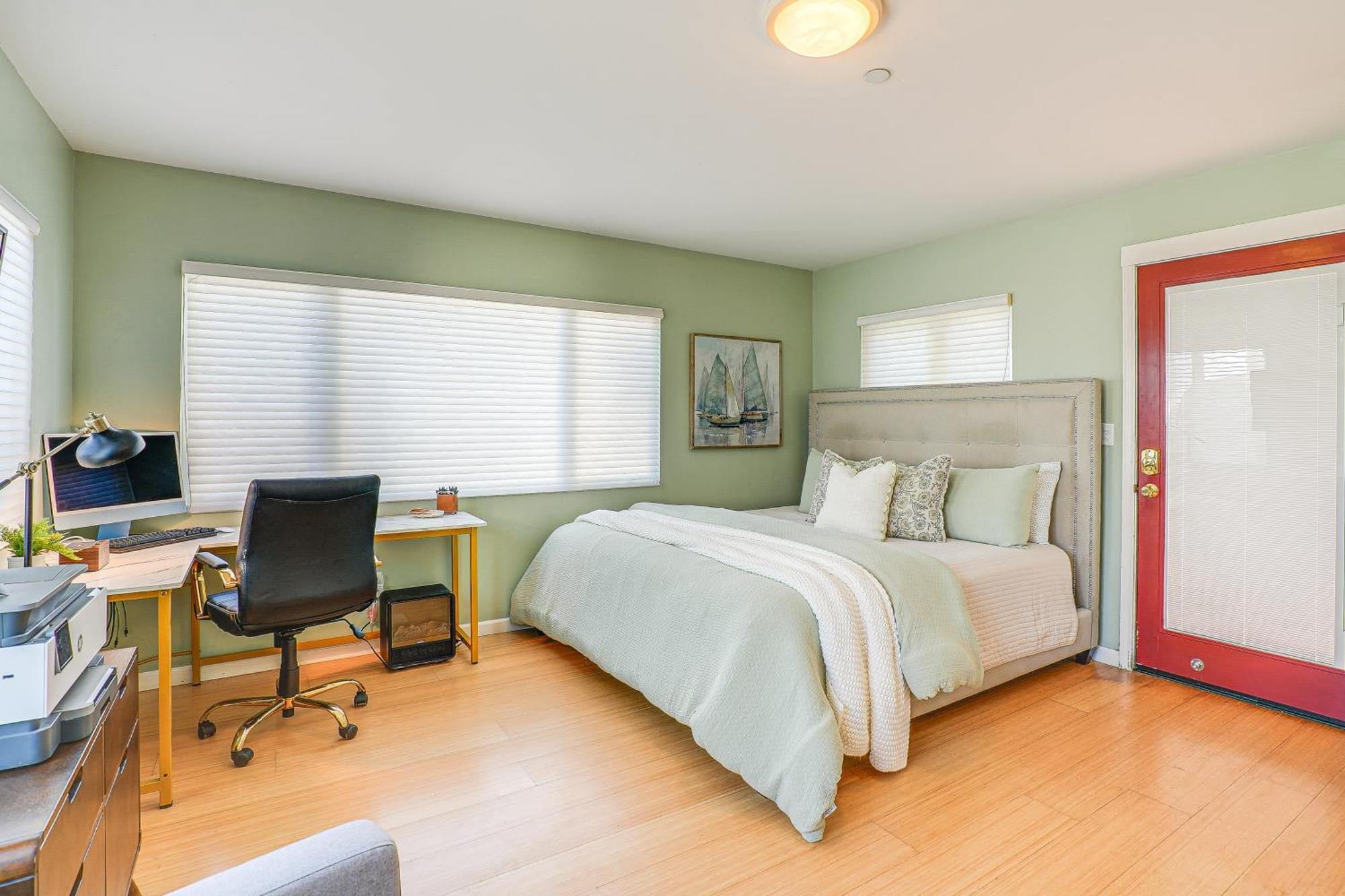 Charming With Private Hot Tub Apartment