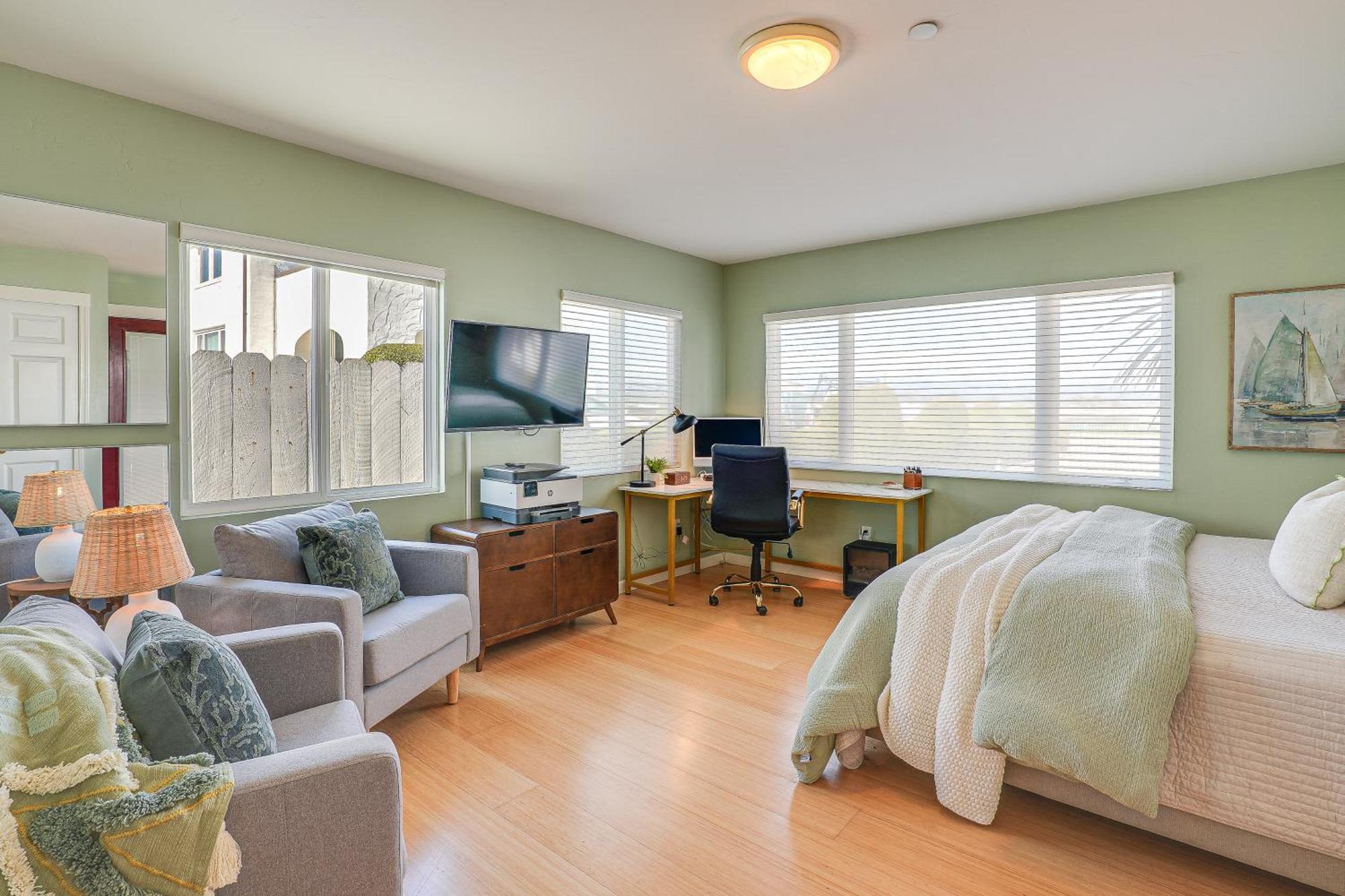 Charming With Private Hot Tub Apartment *