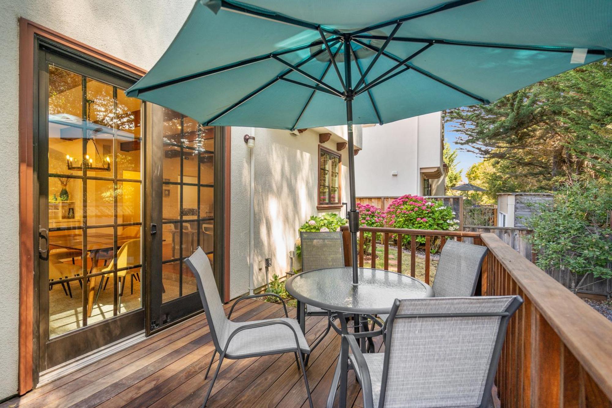 Gorgeous - Modern Beachside Paradise With New Hot Tub & Fast Wi-fi *