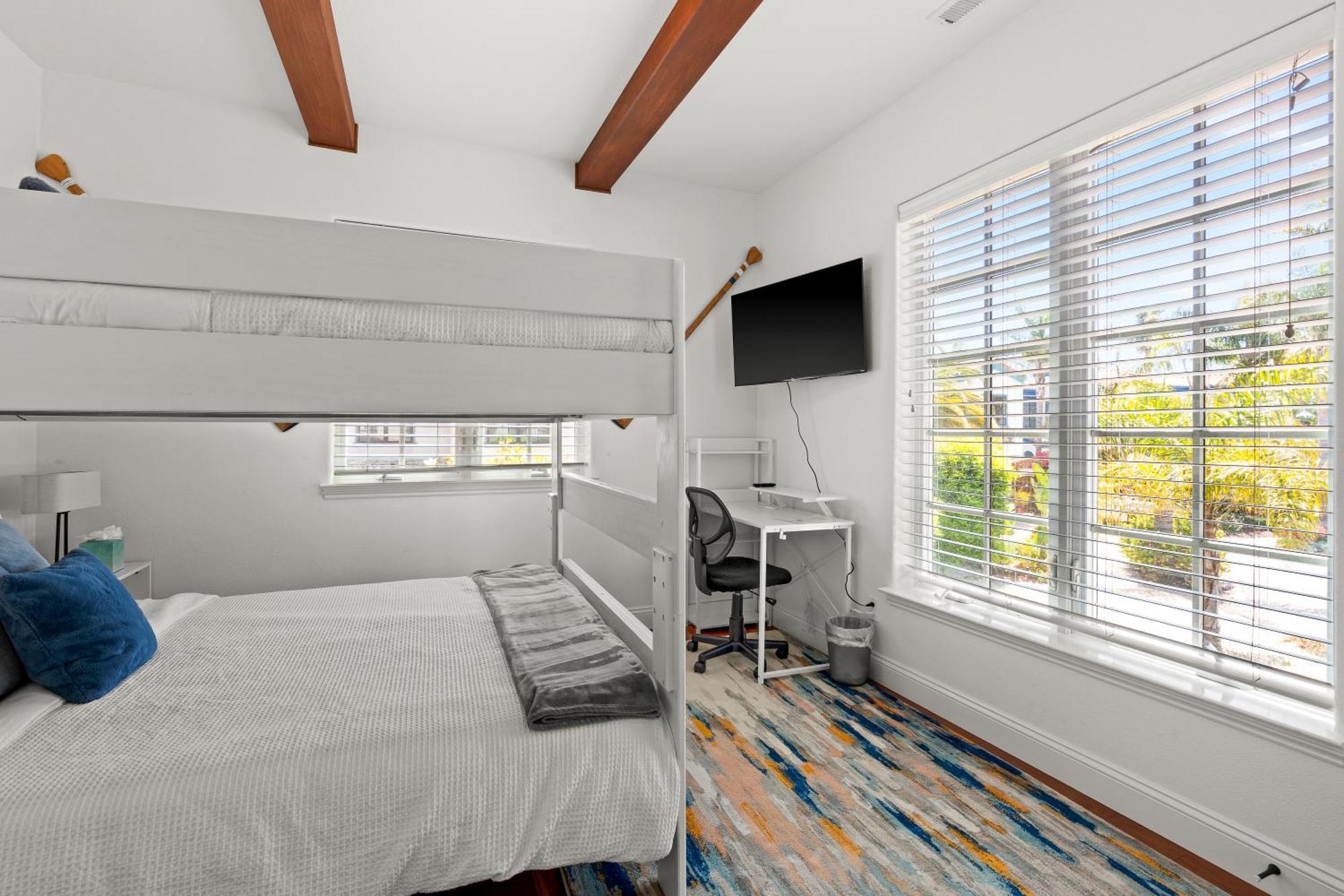 Gorgeous - Modern Beachside Paradise With New Hot Tub & Fast Wi-fi Villa Santa Cruz