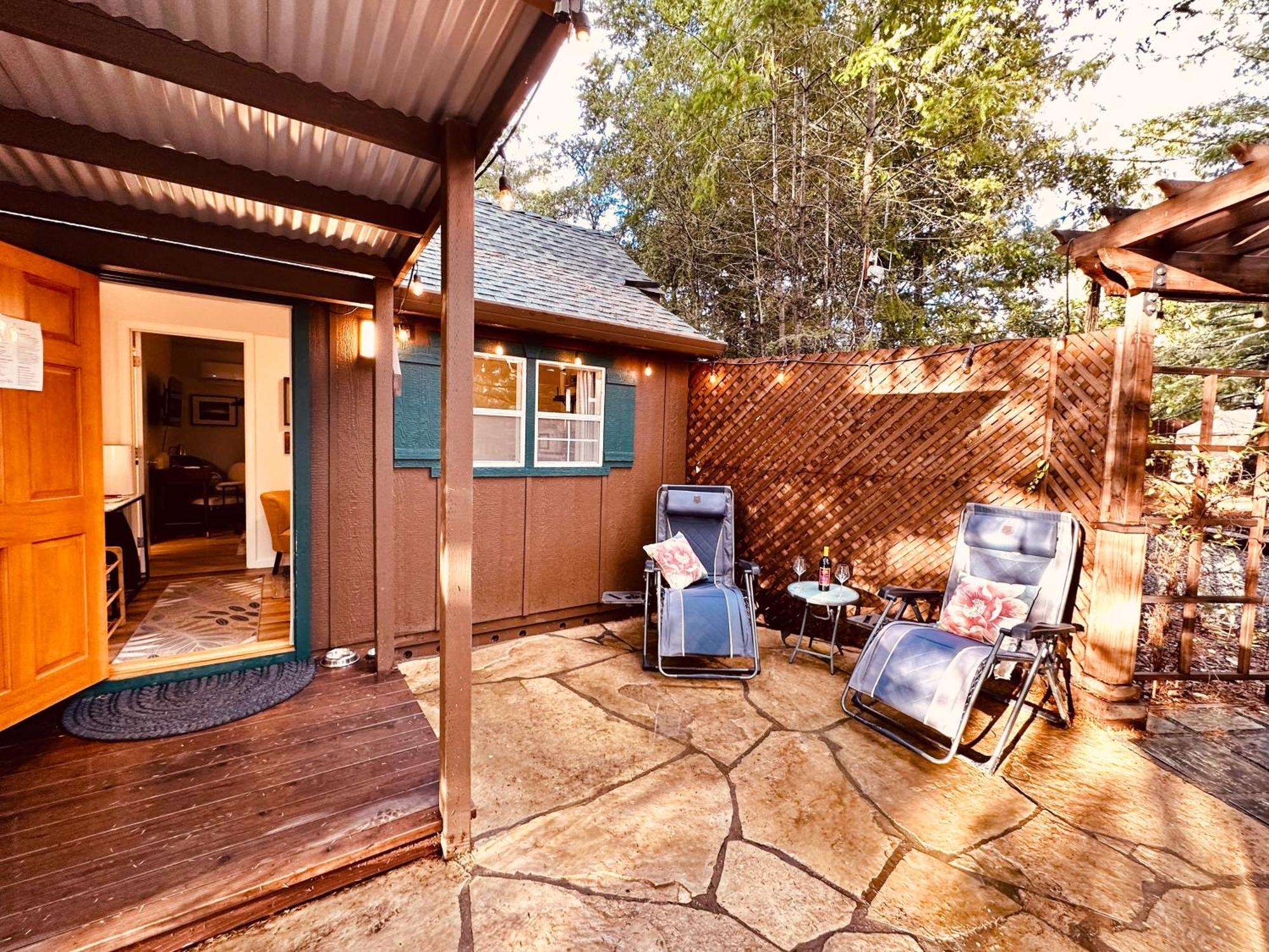 Tranquil Mountain Refuge In Santa Cruz