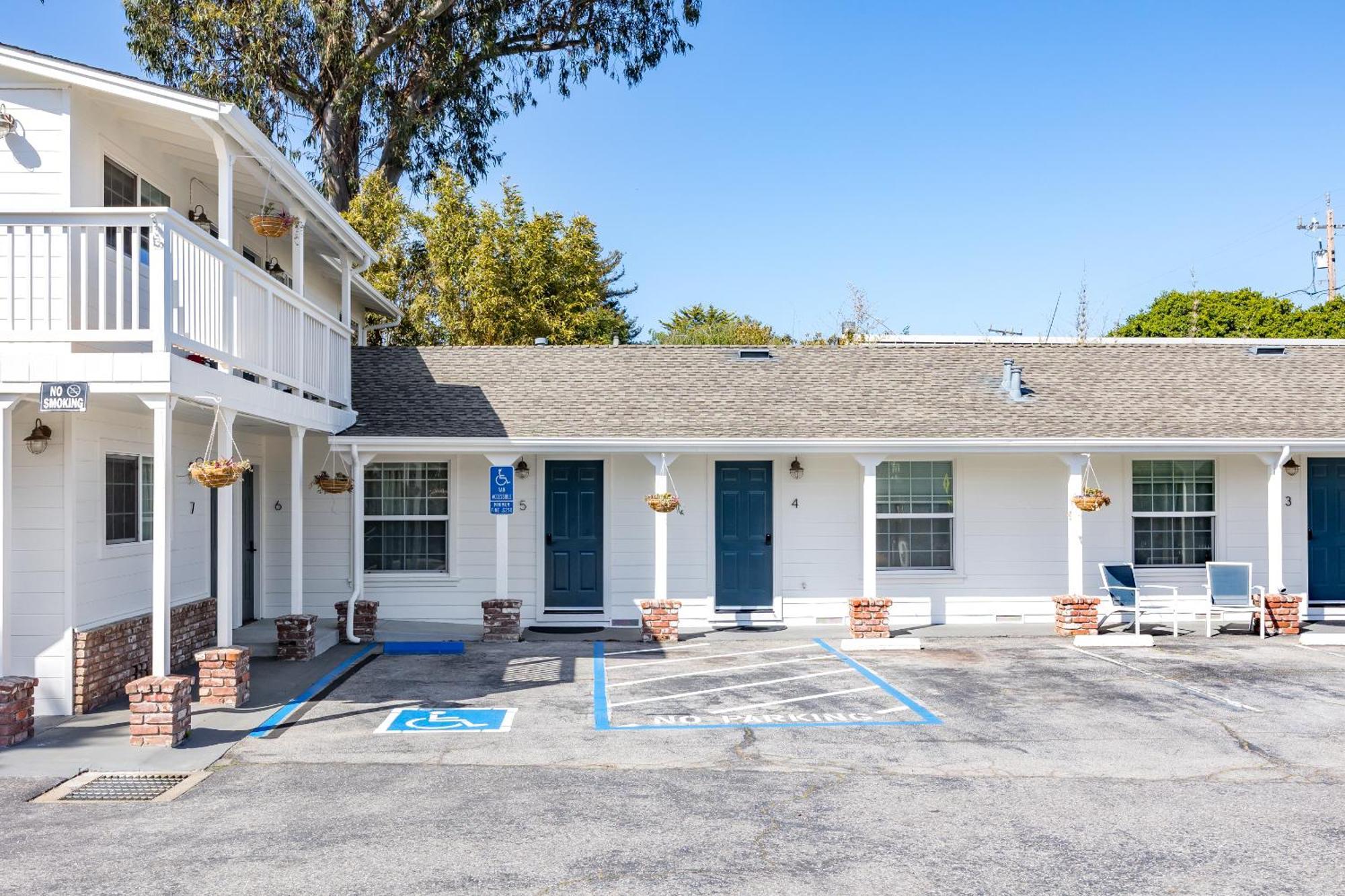 Swell House Santa Cruz Hotel Capitola