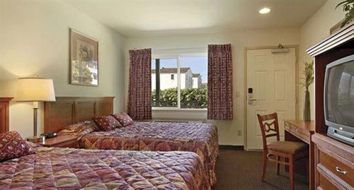 Coastview Motel 2*