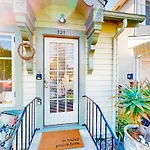 Beach Hill Bungalow