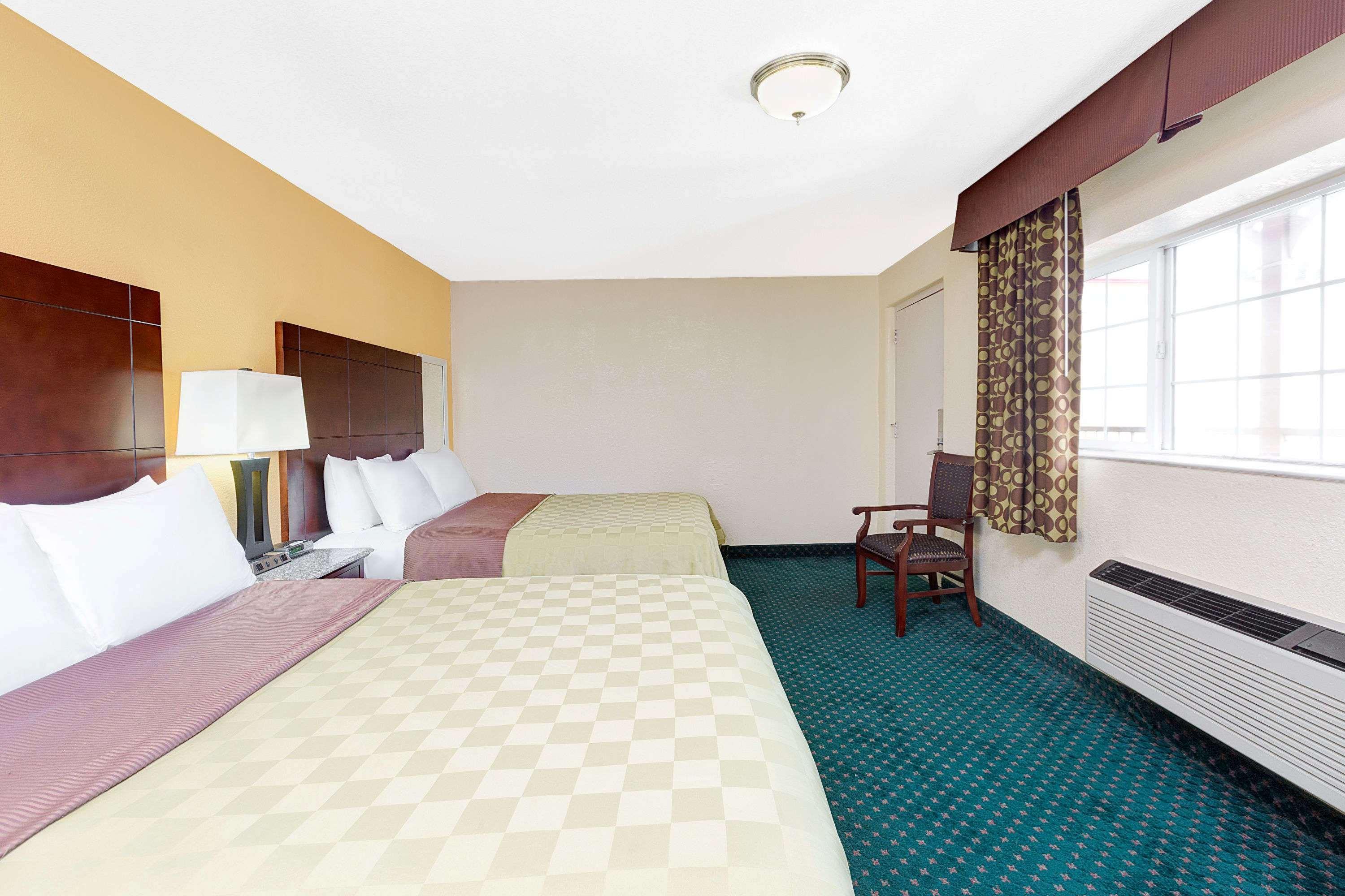 Surestay By Western 2* Santa Cruz