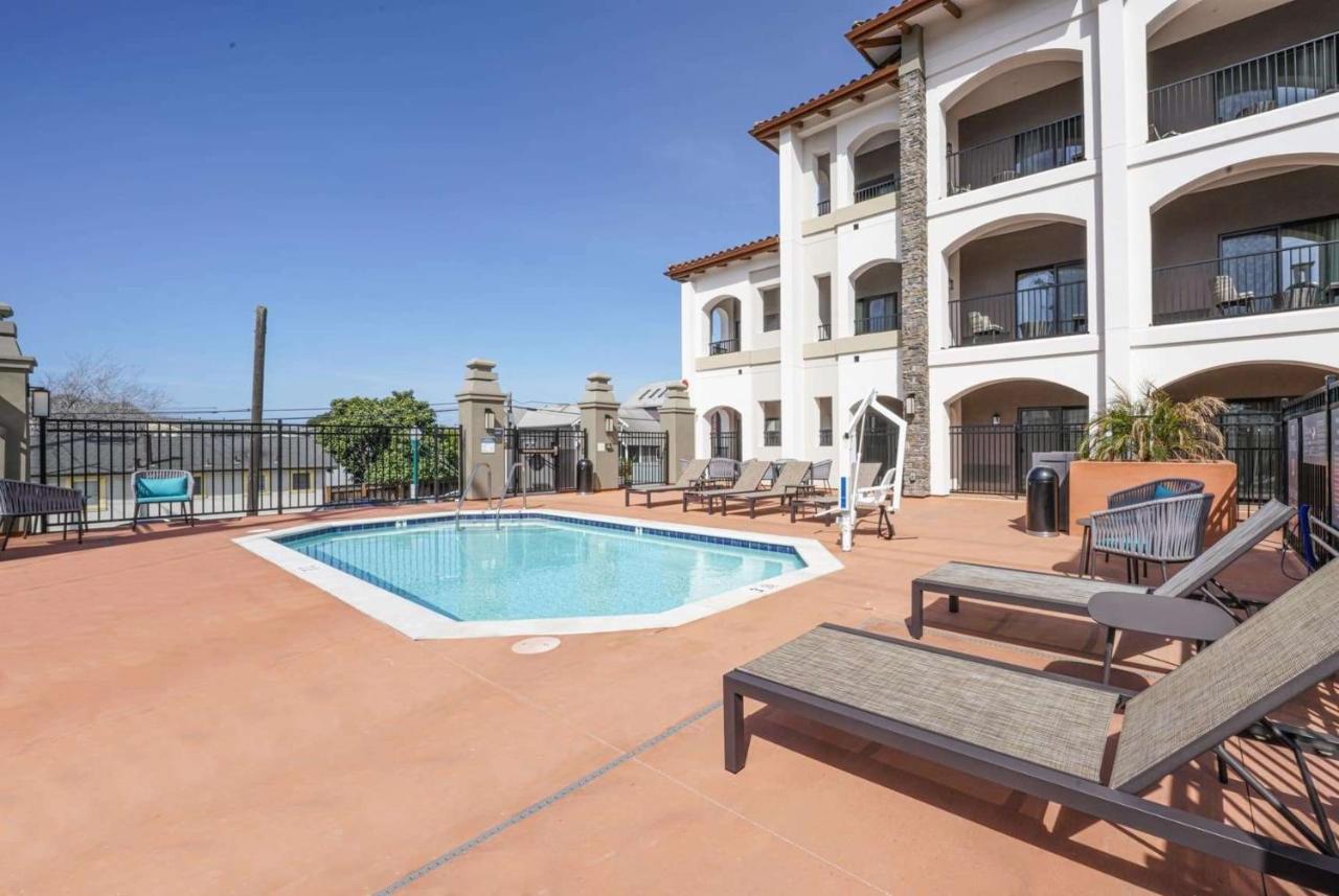 La Quinta & By Wyndham Santa Cruz