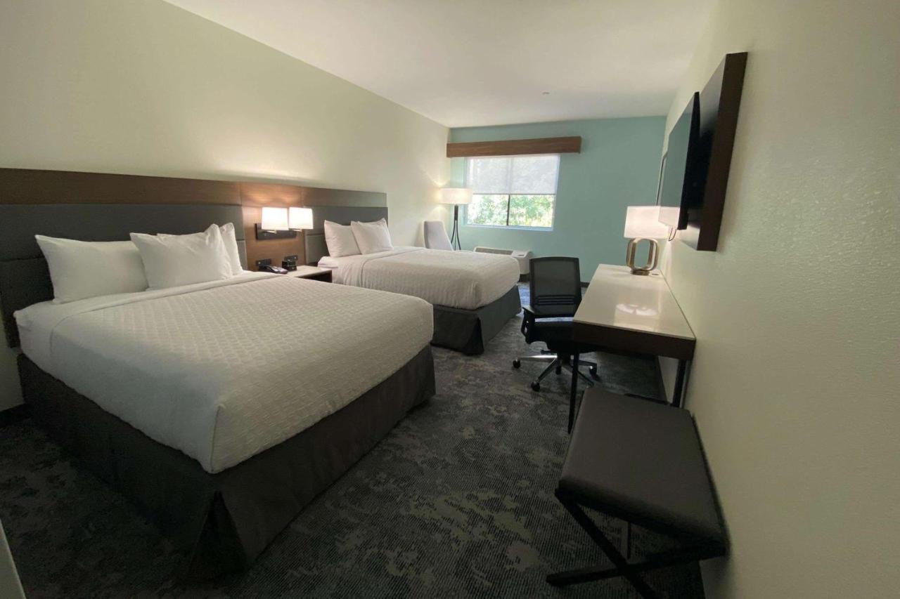 La Quinta & By Wyndham
