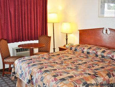 Hotel Super 8 Santa Cruz/beach Boardwalk West 2*
