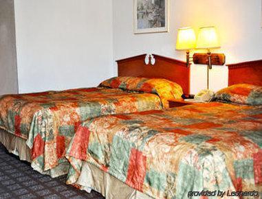 Super 8 Santa Cruz/beach Boardwalk West 2*