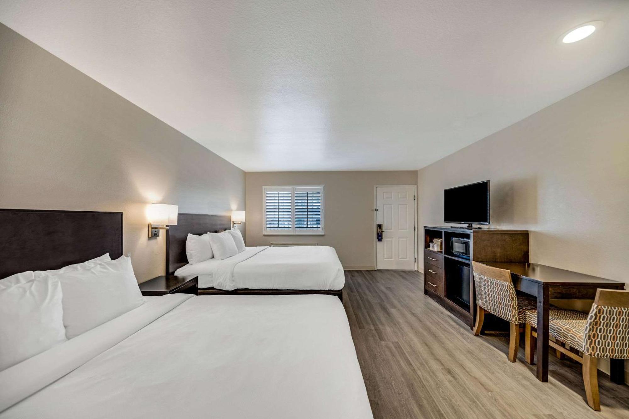 Hotel Comfort Boardwalk 2*