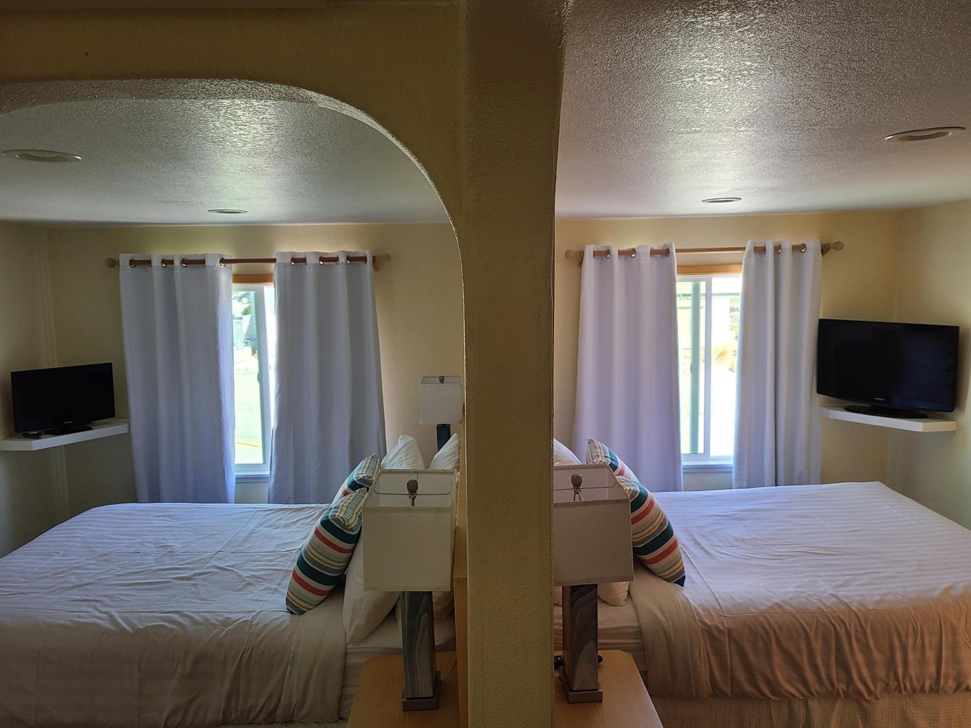 Sunny Cove Motel *