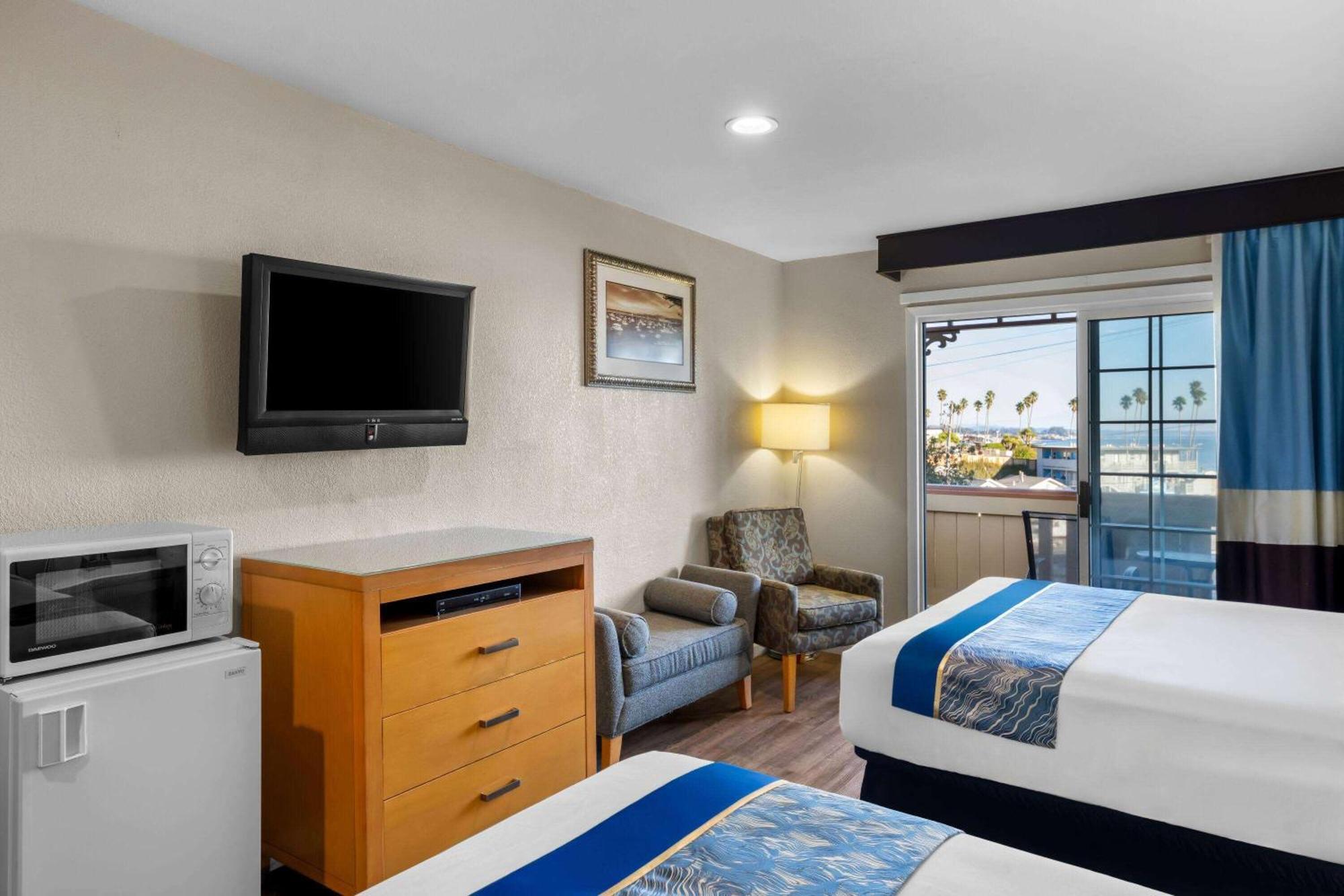 Howard Johnson By Wyndham Boardwalk Hotel Santa Cruz