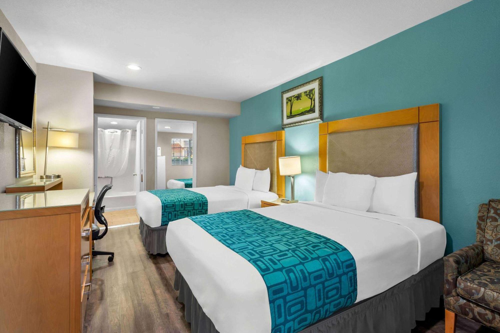 Howard Johnson By Wyndham Boardwalk Hotel Santa Cruz