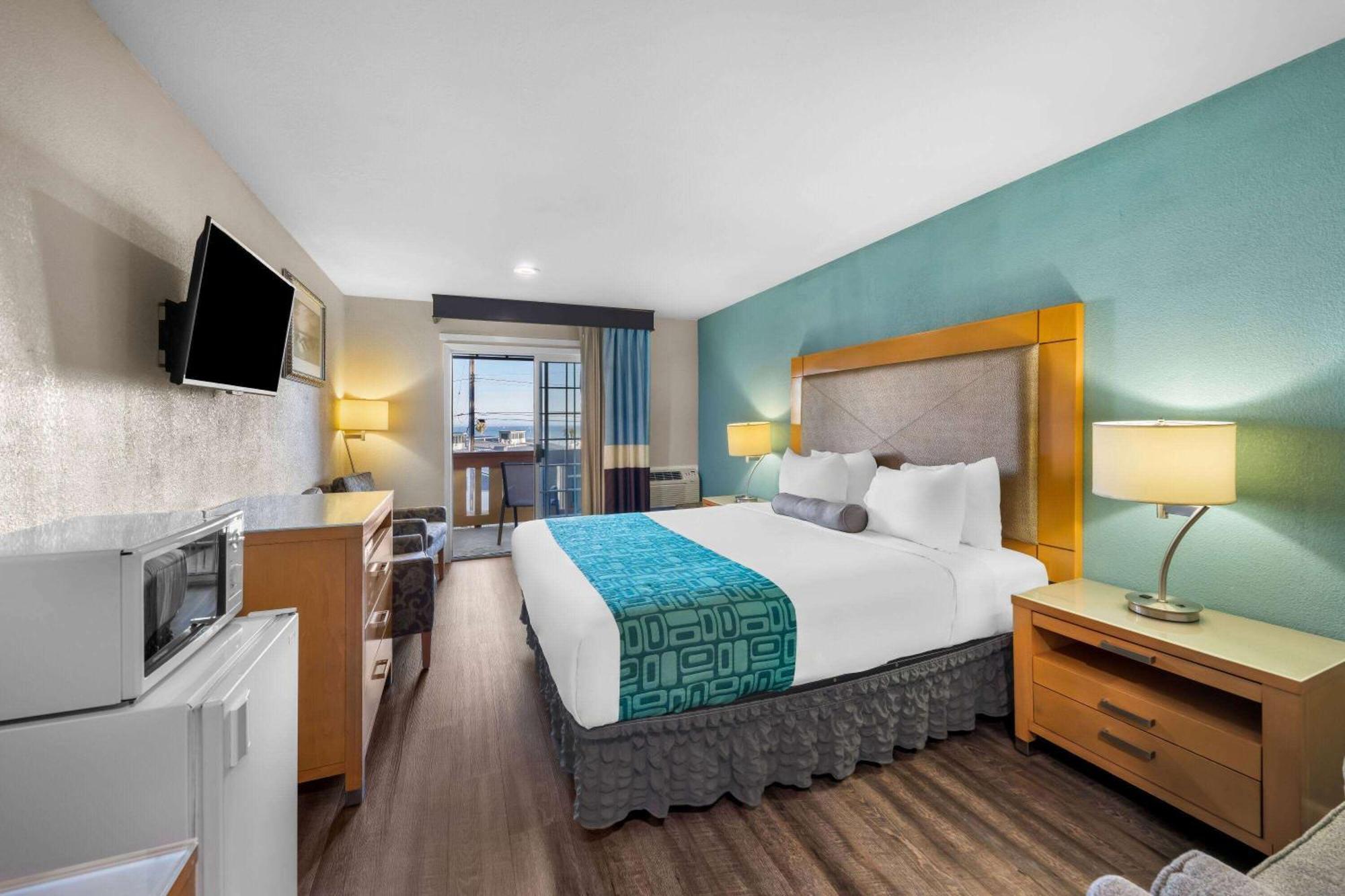 Hotel Howard Johnson By Wyndham Boardwalk 2*